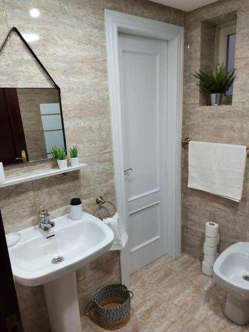 ויגו Apartamentos Florida Casablanca מראה חיצוני תמונה